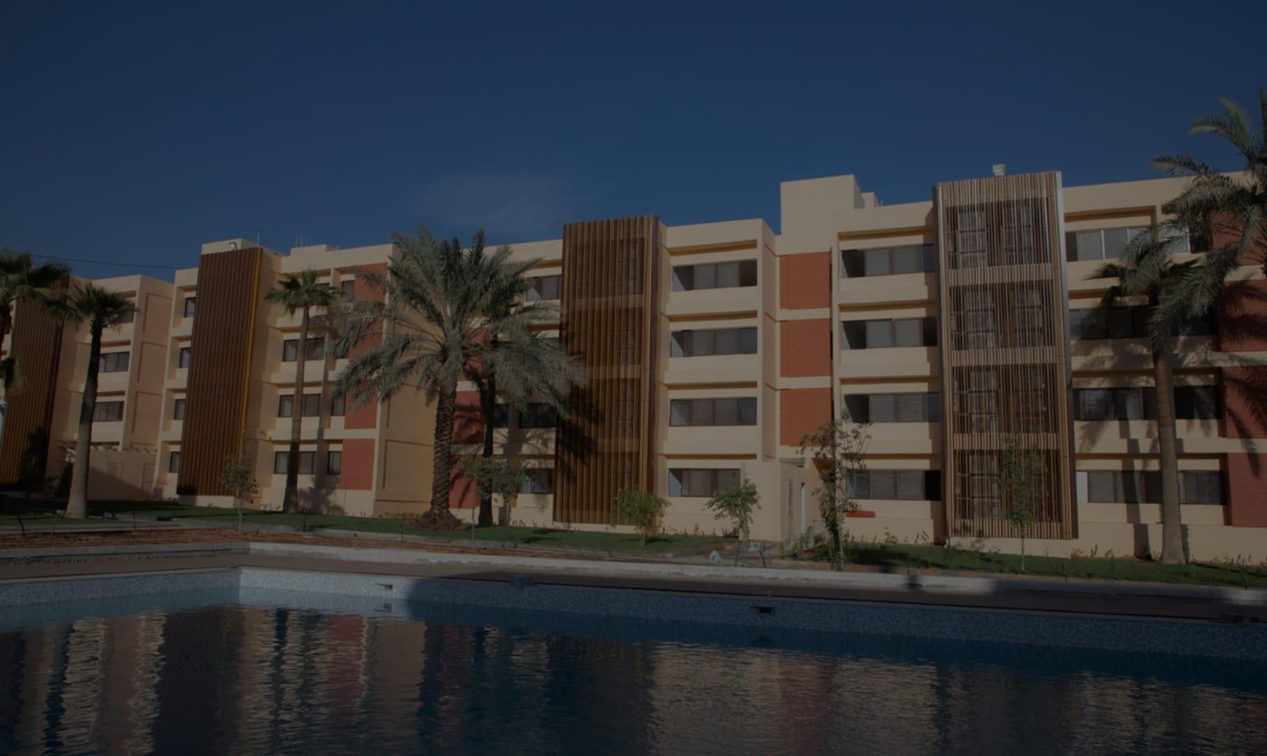 Akaria Compound Gate 7